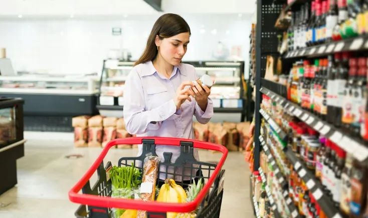 Navigating the Grocery Gauntlet: How Food Marketers Can Sustain Growth Amidst Declining Consumer Confidence