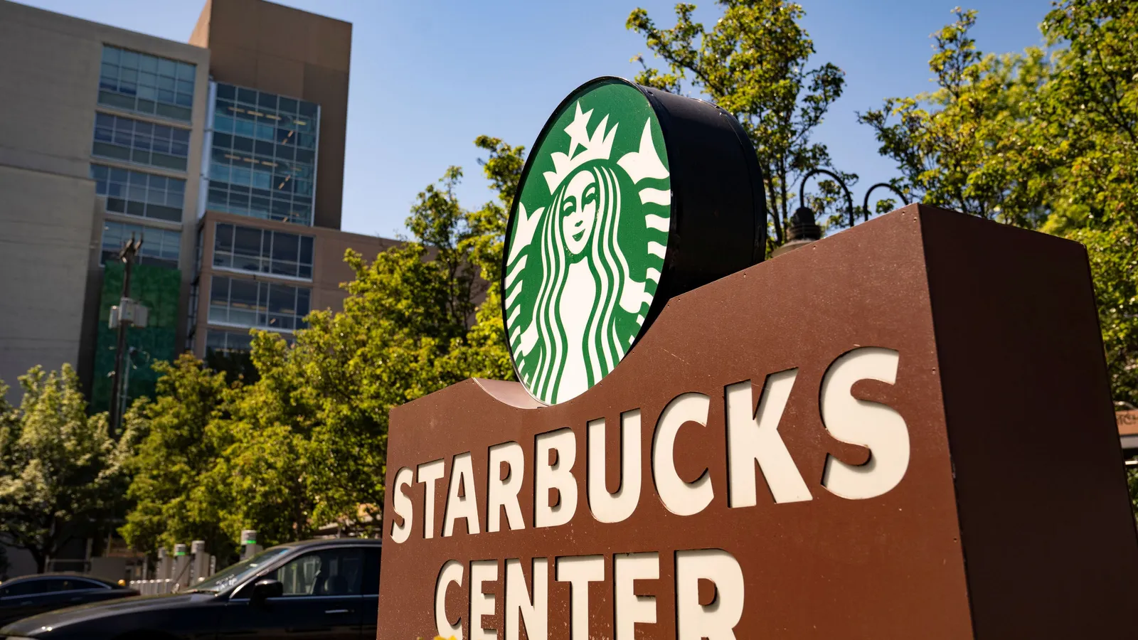 Starbucks Deepens Corporate Restructuring: A Strategic Pivot Amidst Growth