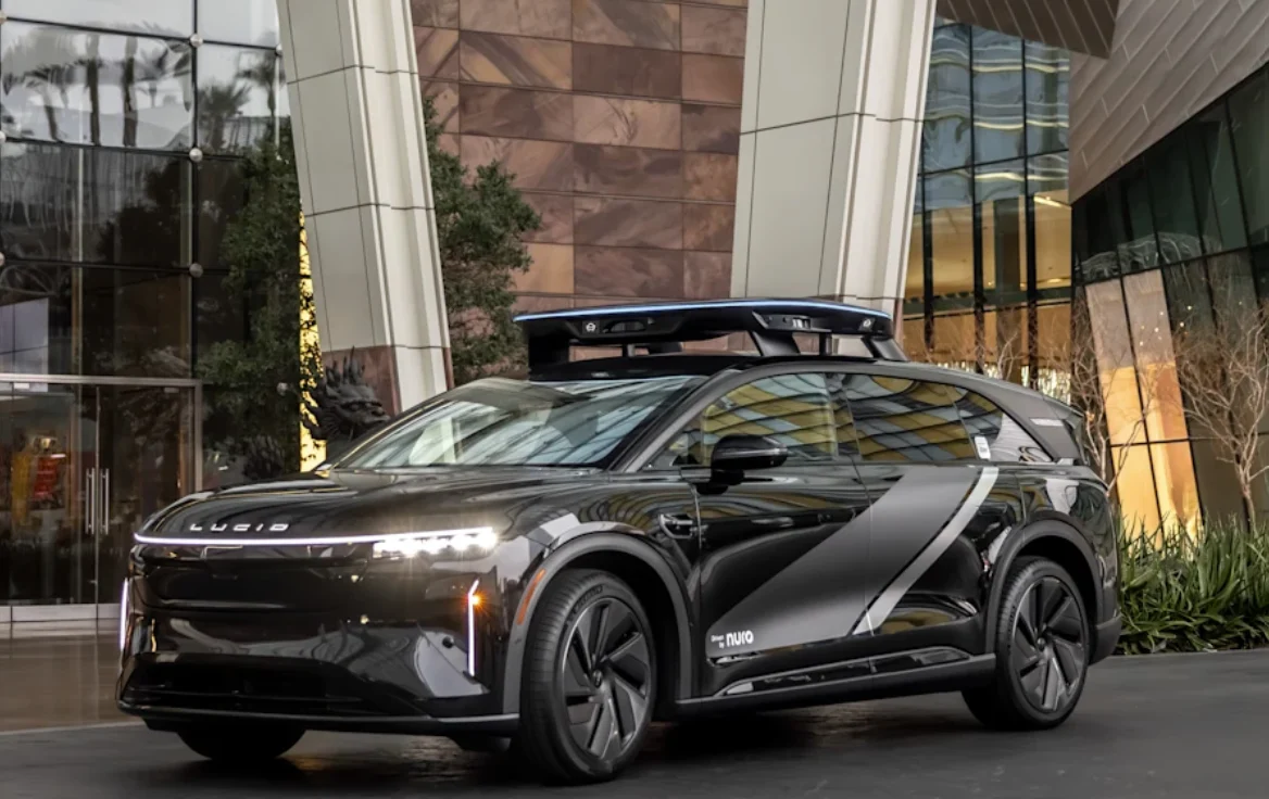 The Dual Engine of Innovation: Why Autonomous EVs Are the Future of American Mobility