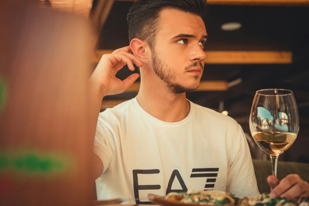 Beyond the ‘Karen’ Myth: New Research Reveals the Surprising Psychology of Restaurant Complainers