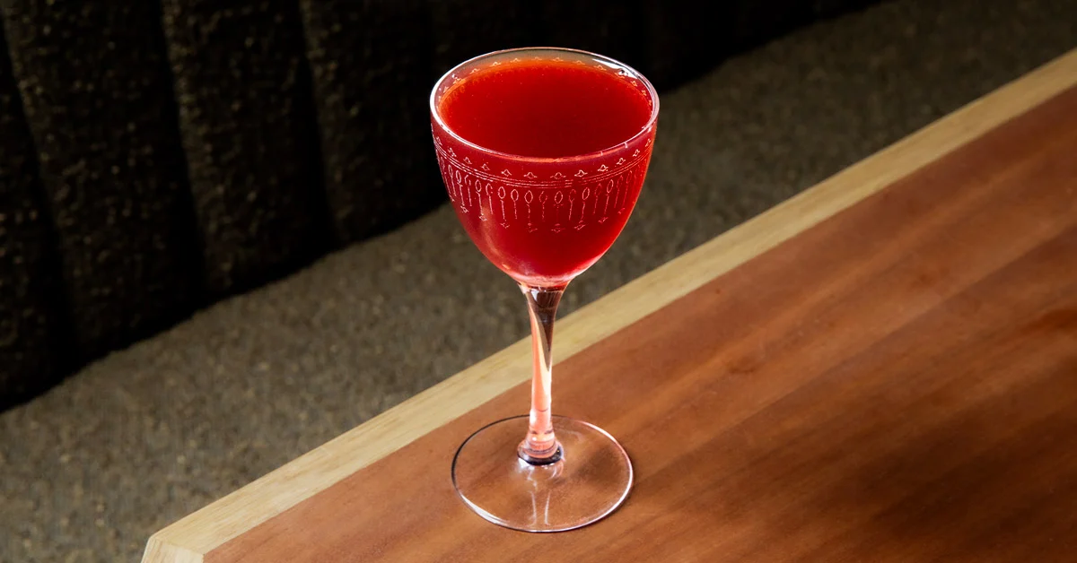Beyond the Old-Fashioned: Elevating Your Home Bar with Minimalist Whiskey Cocktails