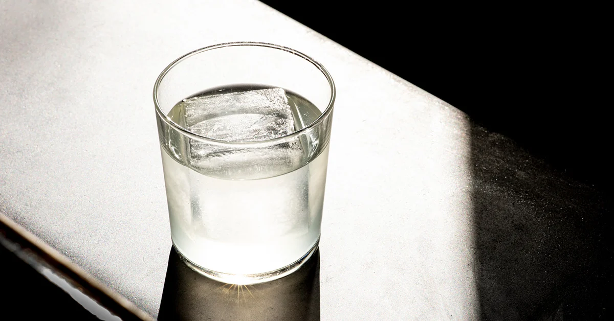 Beyond the Shaker: The Modern Home Bartender’s Guide to Laboratory-Grade Mixology