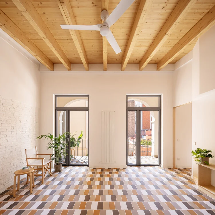 The Art of Domestic Equilibrium: Inside the Hostafrancs House by Parramon + Tahull Arquitectes