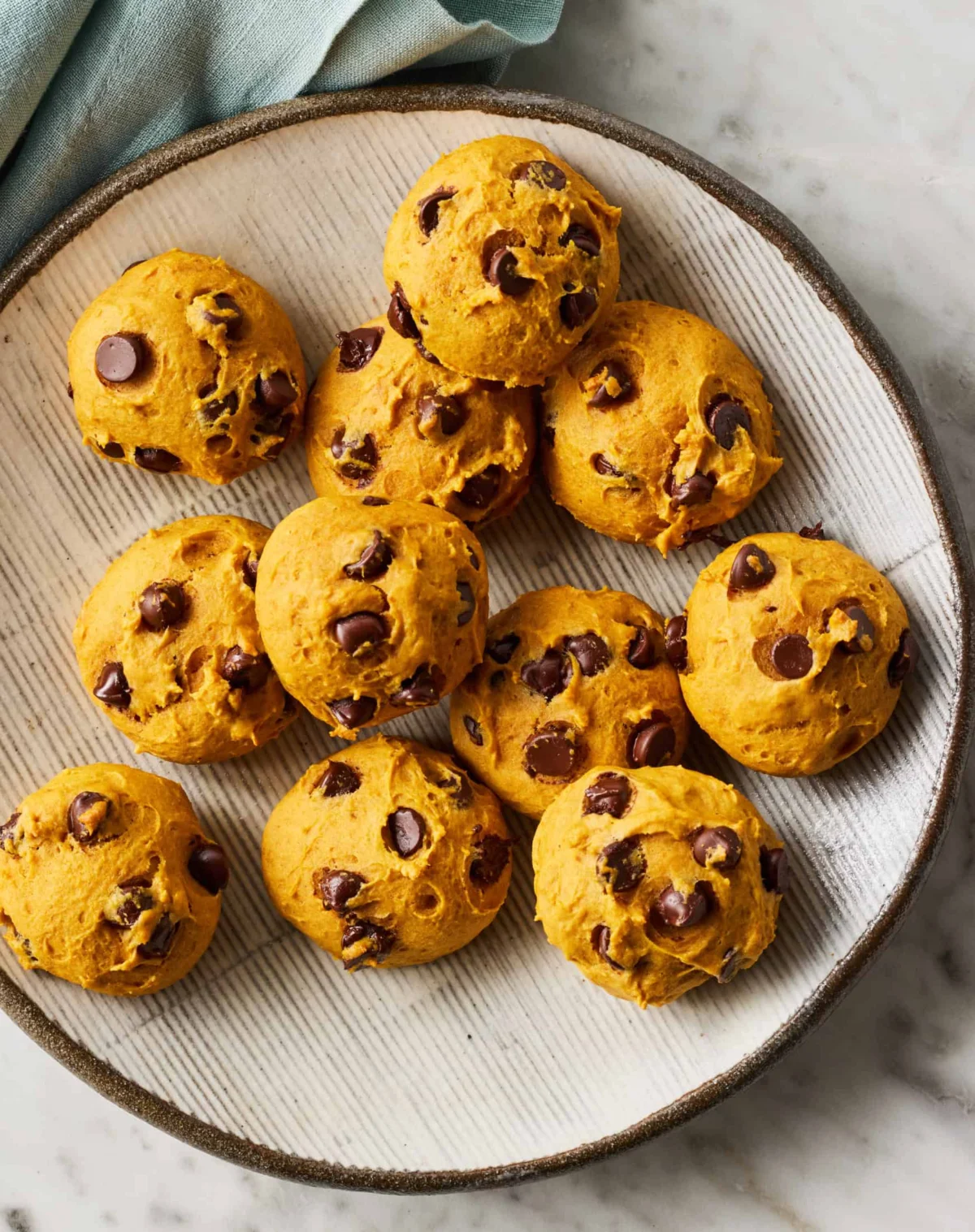 The Ultimate Autumn Comfort: How to Master the Perfect Pumpkin Chocolate Chip Cookie